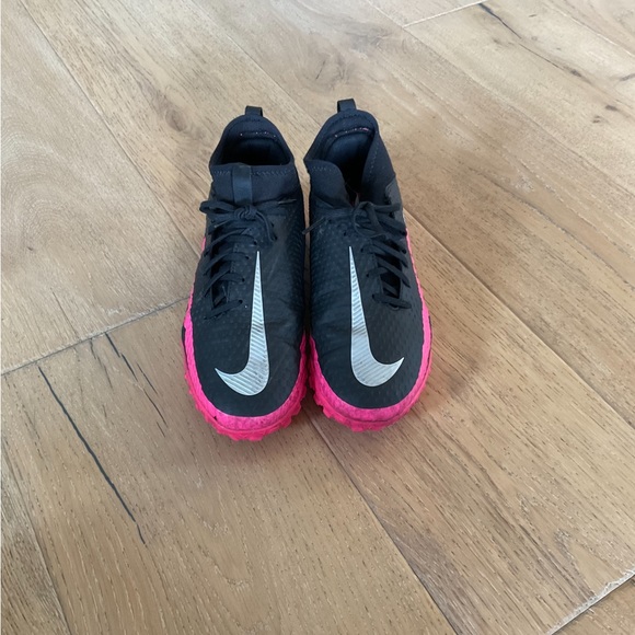 Nike youth Phantom turf cleats ⚽️ - Picture 5 of 5